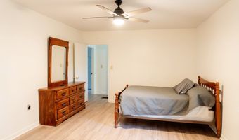 202 Creek Dr, Batesville, MS 38606