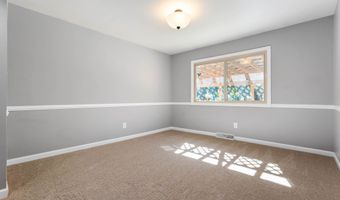 747 Yosemite Dr, Indianapolis, IN 46217