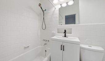 2030 N QUINN St, Arlington, VA 22209