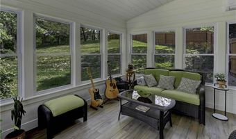 3 Redbird Dr, Agency, MO 64401