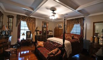 206 Pinckney St, Abbeville, SC 29620