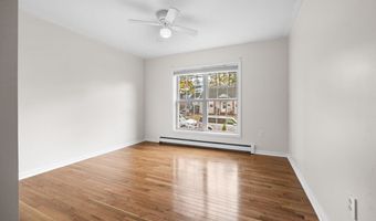 202 Pearl St, Bangor, ME 04401