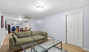 706 N Arbor Dr, Anchorage, KY 40223