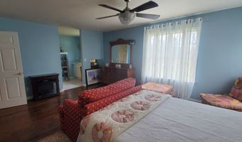 762 Old McLeod Brg, Adrian, GA 31002