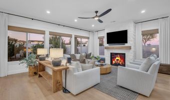 3690 E CANYON Way, Chandler, AZ 85249