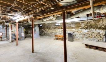 60 Fruit St, Worcester, MA 01609