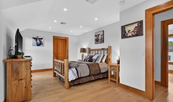 4362 Lake St, Bridport, VT 05734