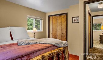 108 Panorama Dr, Cascade, ID 83611