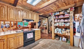 684 Mardis Point Rd, Baileyton, AL 35019