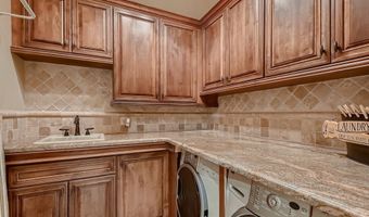 2845 Red Arrow Dr, Las Vegas, NV 89135