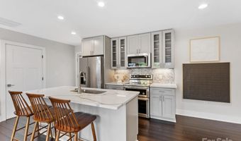 2208 Parson St, Charlotte, NC 28205