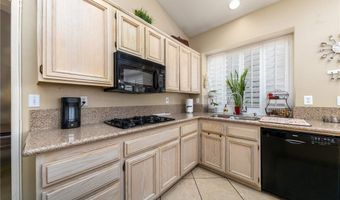 13161 Mugu Ct, Apple Valley, CA 92308