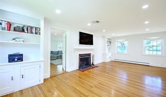 29 Melrose Ave, Barrington, RI 02806