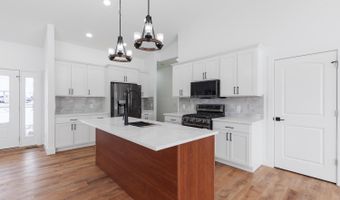 4823 Thompson Heights Dr, Adrian, MI 49221