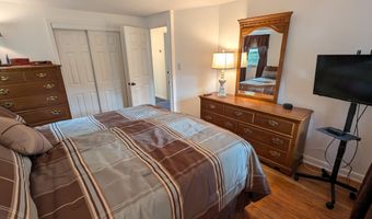 15 Golden Rod Dr, Ansonia, CT 06401