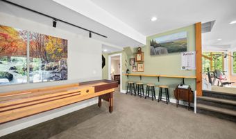 119 Moat View Dr, Albany, NH 03813