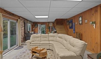 550 Twin Brook Ln, Coventry, RI 02816