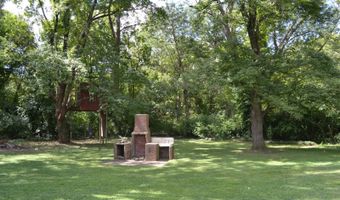 409 E. Elm St, Albion, IL 62806