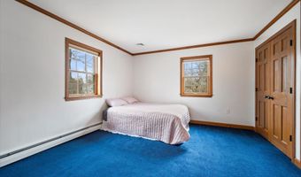 43 Darling Parke Dr, Bangor, ME 04401