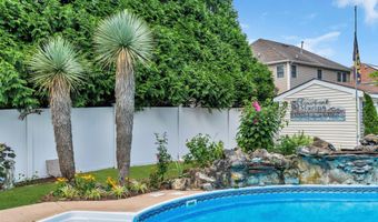 8 Laurel Ln, Bayville, NJ 08721