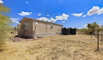 6705 E Red Barrel Rd, Yucca, AZ 86438