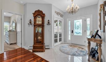 490 Arlington Ave S, Bayville, NJ 08721