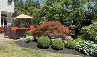 42 Krantz Ln, Amherst, NY 14068