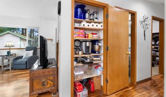 142 S QUADRANT St, Rockaway Beach, OR 97136