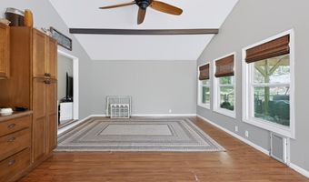 880 Oak Crst, Baxter Springs, KS 66713