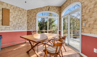 42 Crest Dr, Basking Ridge, NJ 07920