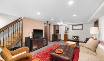 6022 26TH St N, Arlington, VA 22207