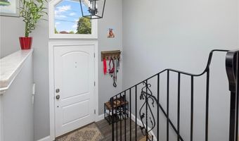 26 Leawood Dr, Cranston, RI 02920