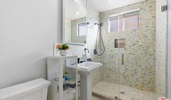 17660 Martha St, Encino, CA 91316