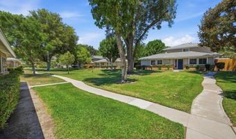 2504 Wanek Rd D, Escondido, CA 92027