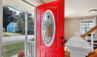 9 Norman St, Cumberland, RI 02864