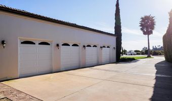 5246 SAN JACINTO Cir W, Fallbrook, CA 92028