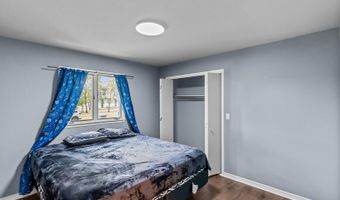 1304 S Adams Ave, Aurora, MO 65605