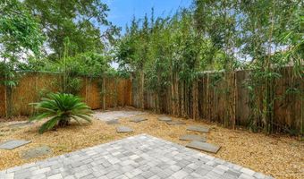 66 W 14TH St, Atlantic Beach, FL 32233