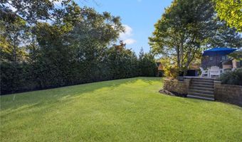 129 RUGGLES Ave, Newport, RI 02840