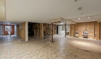 201 E White Oak St, Arlington Heights, IL 60005
