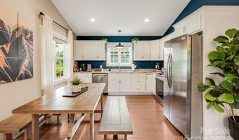 868 Sand Hill Rd, Asheville, NC 28806