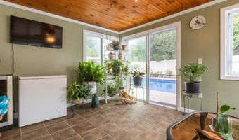 33 Carriage Way, North Providence, RI 02904