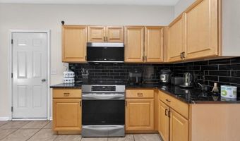 33 LINDLEY Dr, Dover, DE 19904