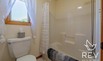 14 Beacon Dr, Cody, WY 82414