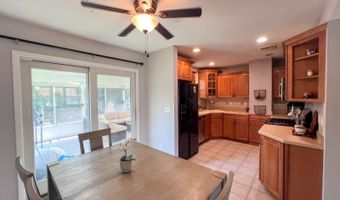 25 S Valley Rd, Bayonne, NJ 07035