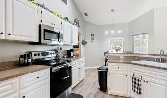 123 EVERGREEN Dr, Auburndale, FL 33823