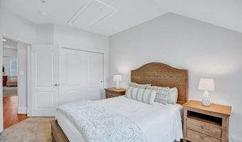 1857 POTOMAC GREENS Dr, Alexandria, VA 22314