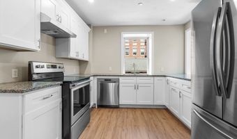 6 Windsor St, Andover, MA 01810
