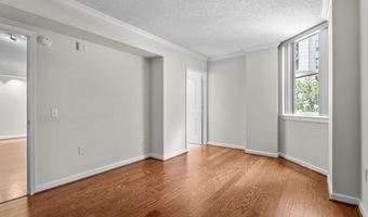 880 N POLLARD St N 224, Arlington, VA 22203