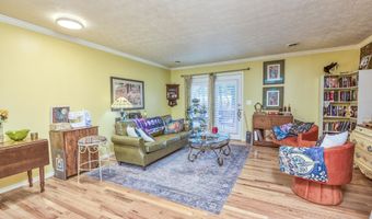 817 NE Wayne Ave Ave 817, Abingdon, VA 24210